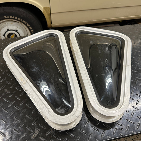 Big Smoked Triangles Bubble Porthole Windows