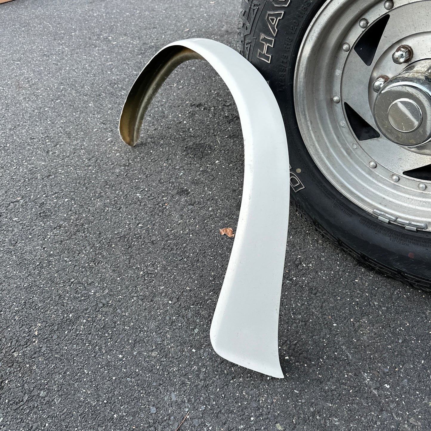 79-93 Dodge Van - LEFT FRONT Fiberglass Fender Flare