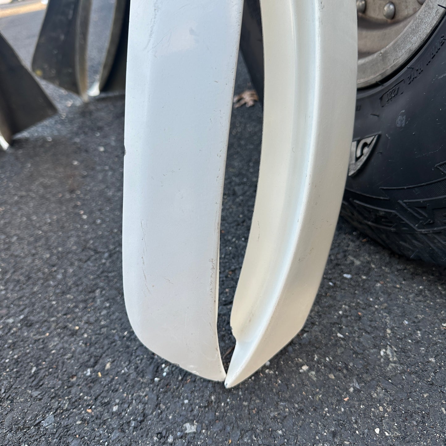 79-93 Dodge Van - 4pc Fiberglass Fender Flare Kit