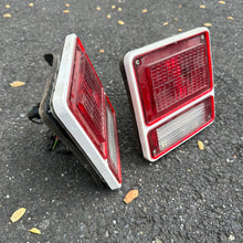 Load image into Gallery viewer, Taillight Kit - 71-84 GVan