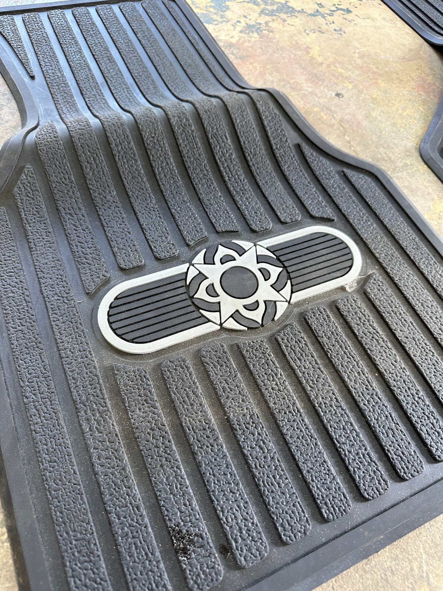 NOS 85-94 Astro/Safari Van Floor Mats - Plasticolor