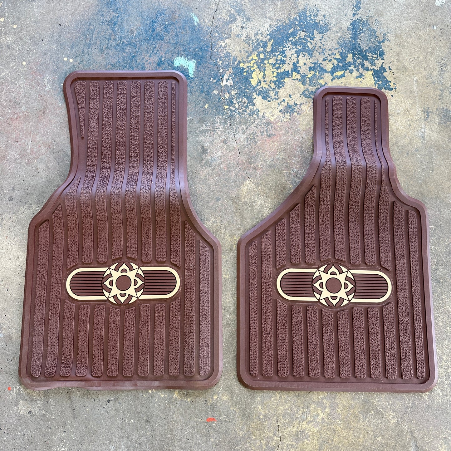 NOS 85-94 Astro/Safari Van Floor Mats - Plasticolor