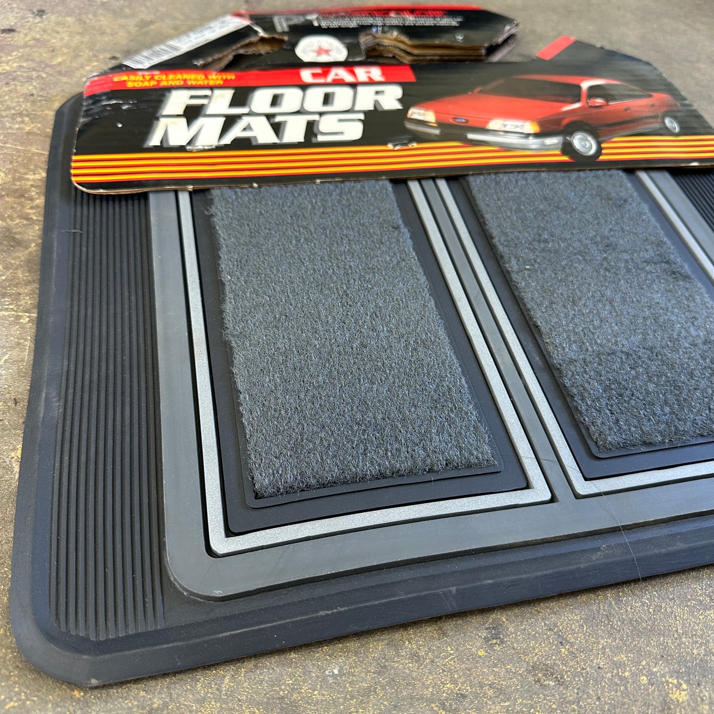 NOS Ultra Twin Rear Floor Mats Mini - Plasticolor 15x14