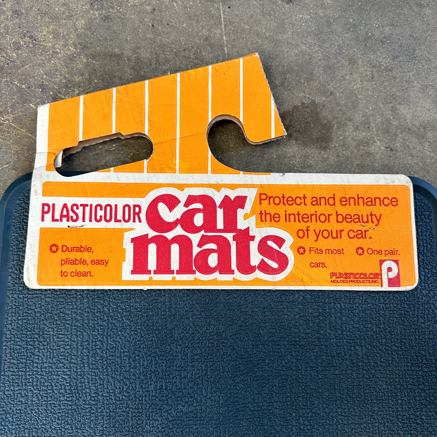 NOS Textured Rear Floor Mats - Plasticolor