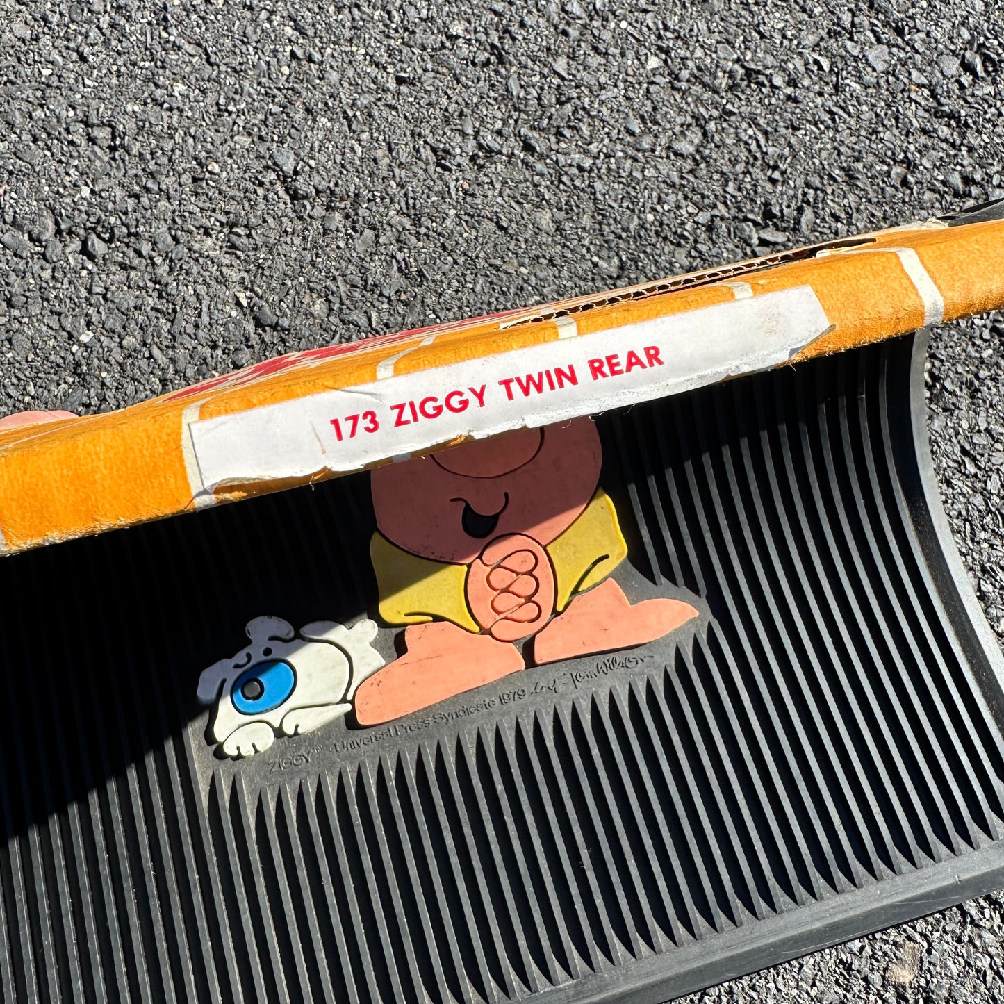 NOS Ziggy Floor Mats Mini- Plasticolor 15x14