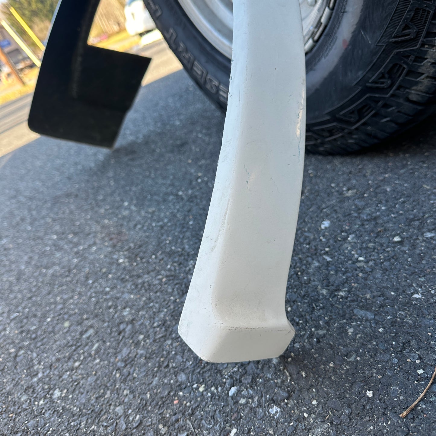 68-74 Ford Van - RIGHT REAR Mud Fiberglass Fender Flare