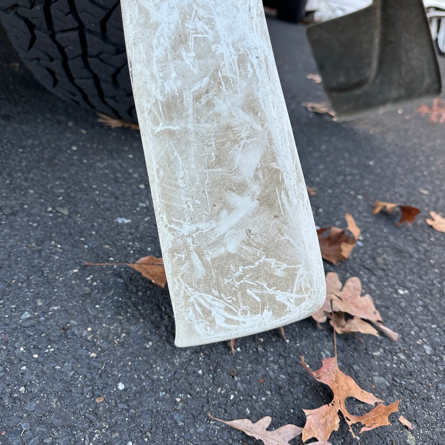 75-91 Ford Van - LEFT FRONT Mud Fender Flare