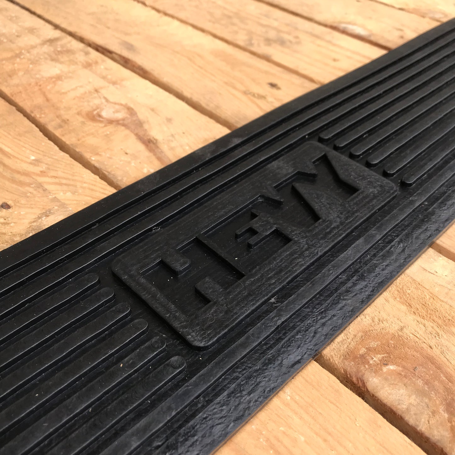 Universal Step Mats - Hevy BigRig Beef