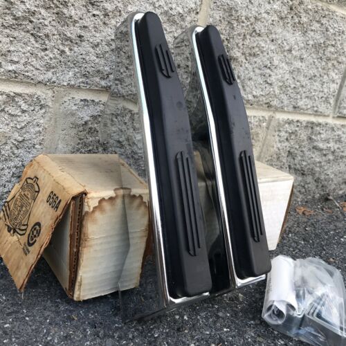 NOS Wagoneer/Cherokee/Comanche Bumperettes - Gem Guards