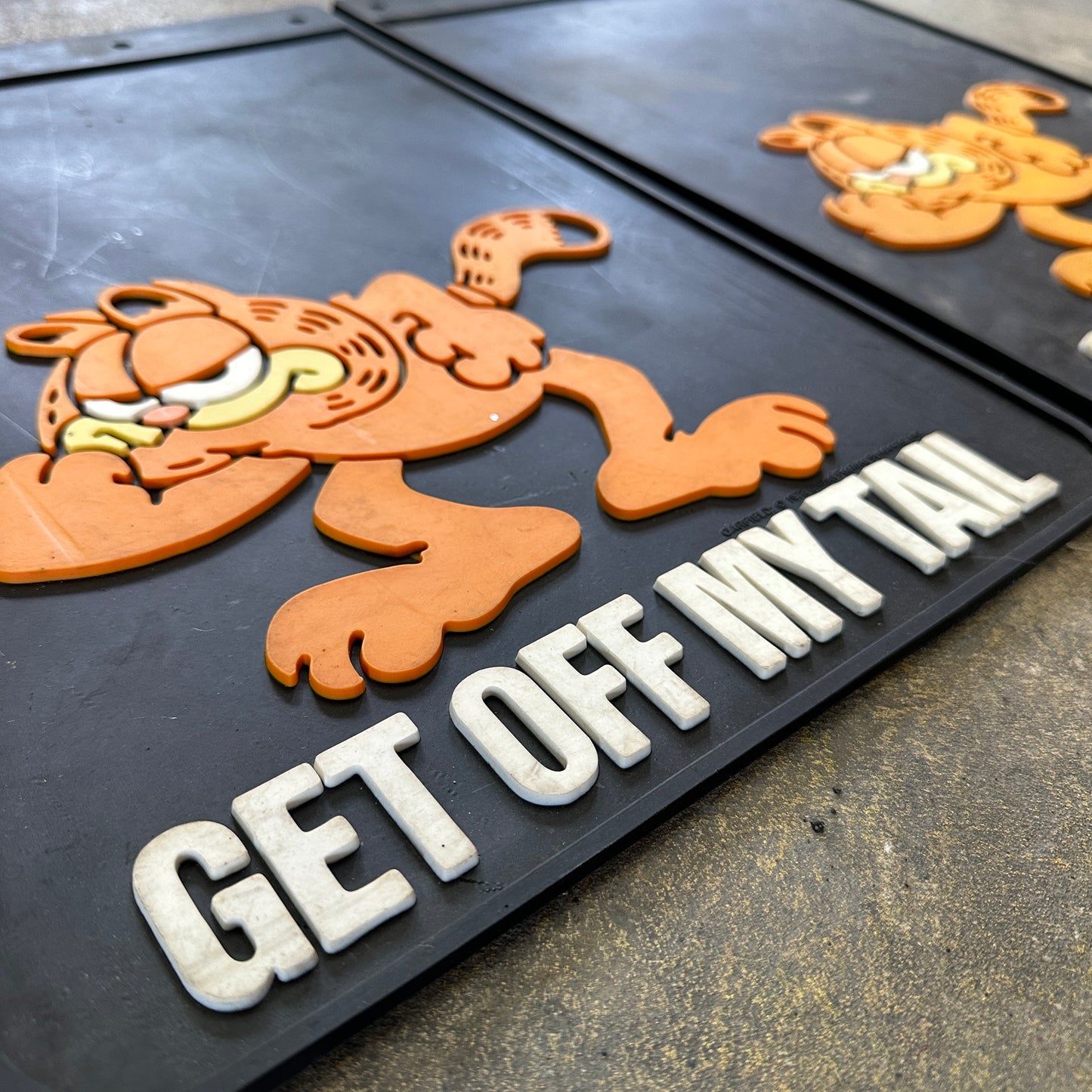 NOS Garfield Get Off My Tail Mudflaps - Plasticolor 18x12