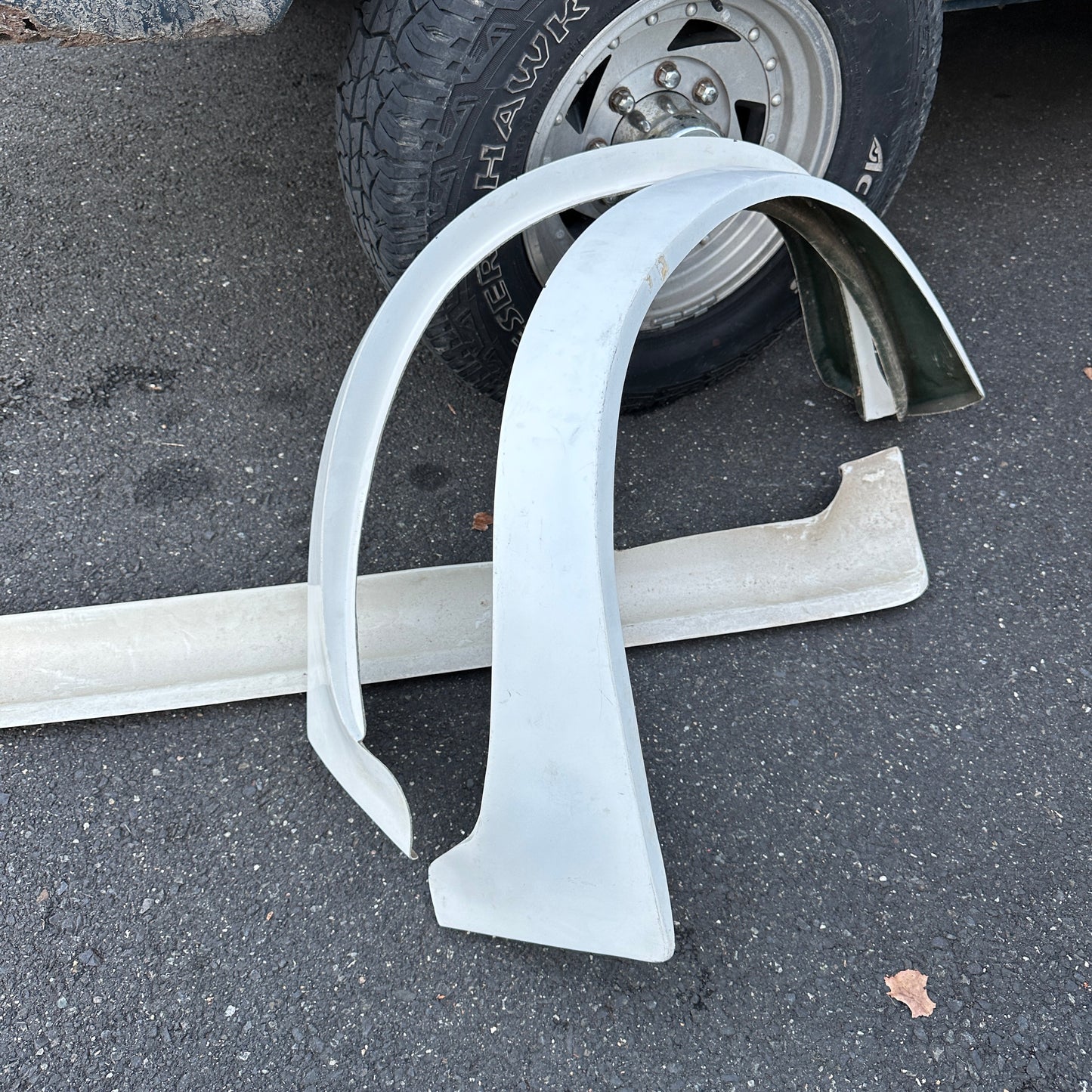 79-85 Dodge Van - 3pc Fiberglass Fender Flare Kit