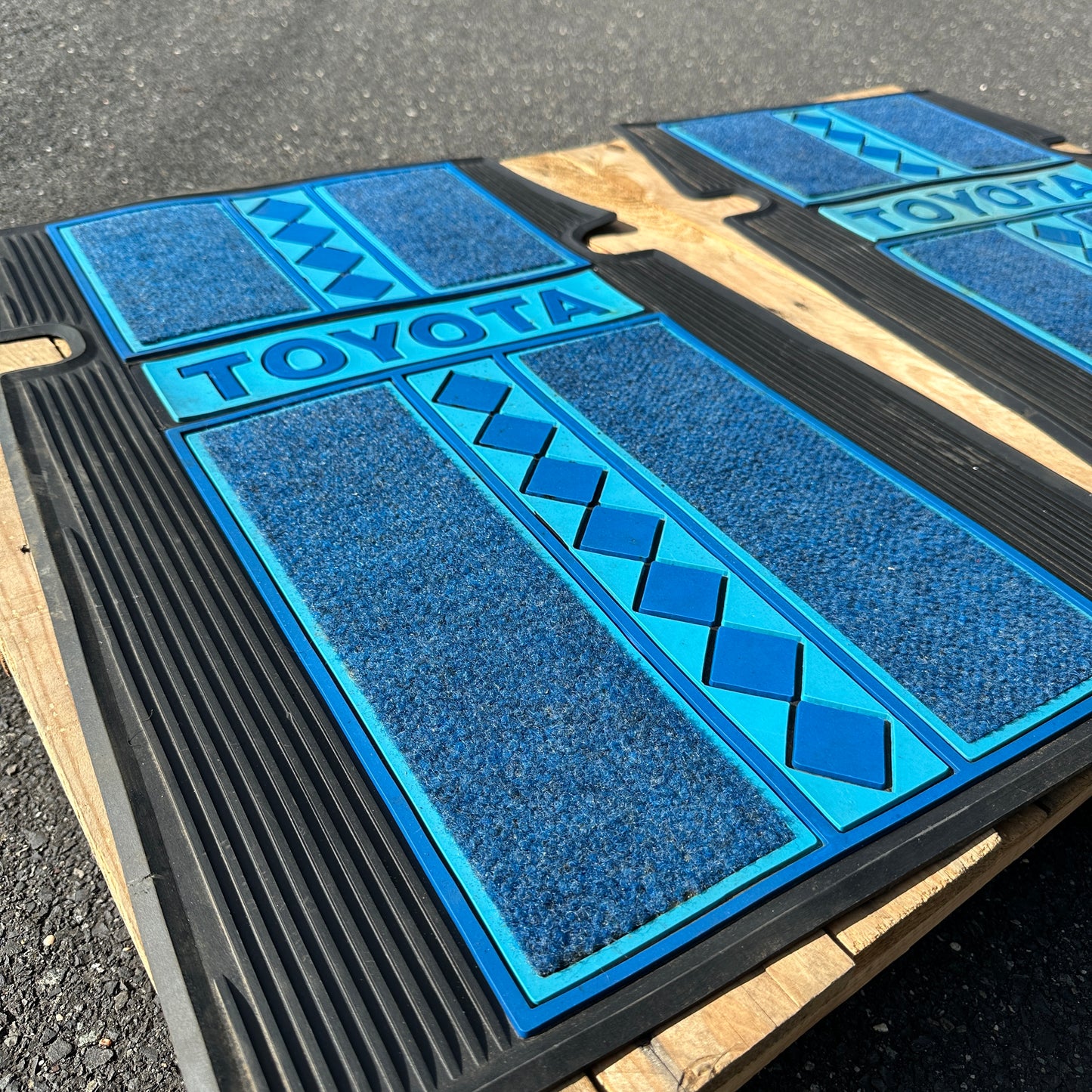 Plasticolor Toyota Floor Mats