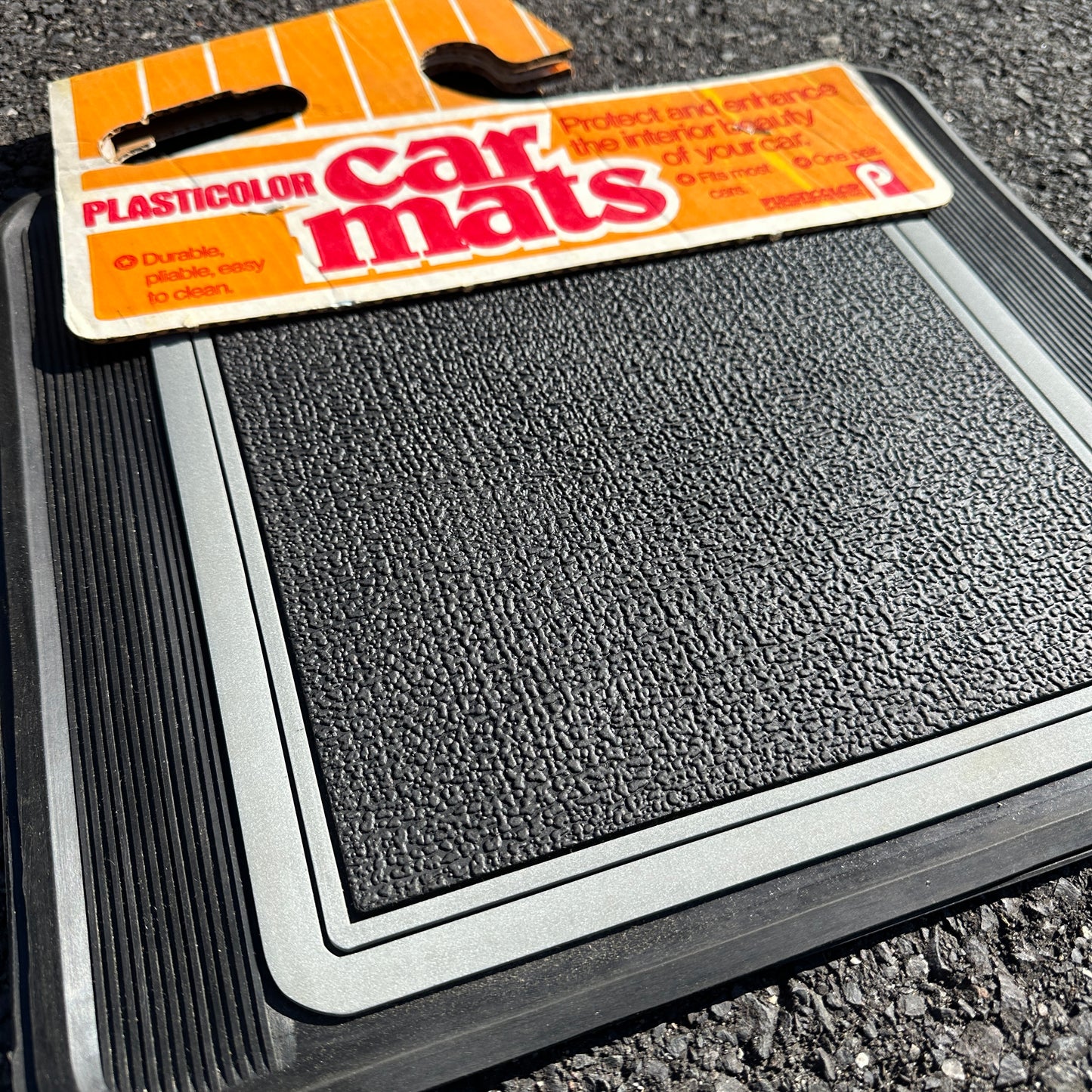 NOS Textured Rear Floor Mats