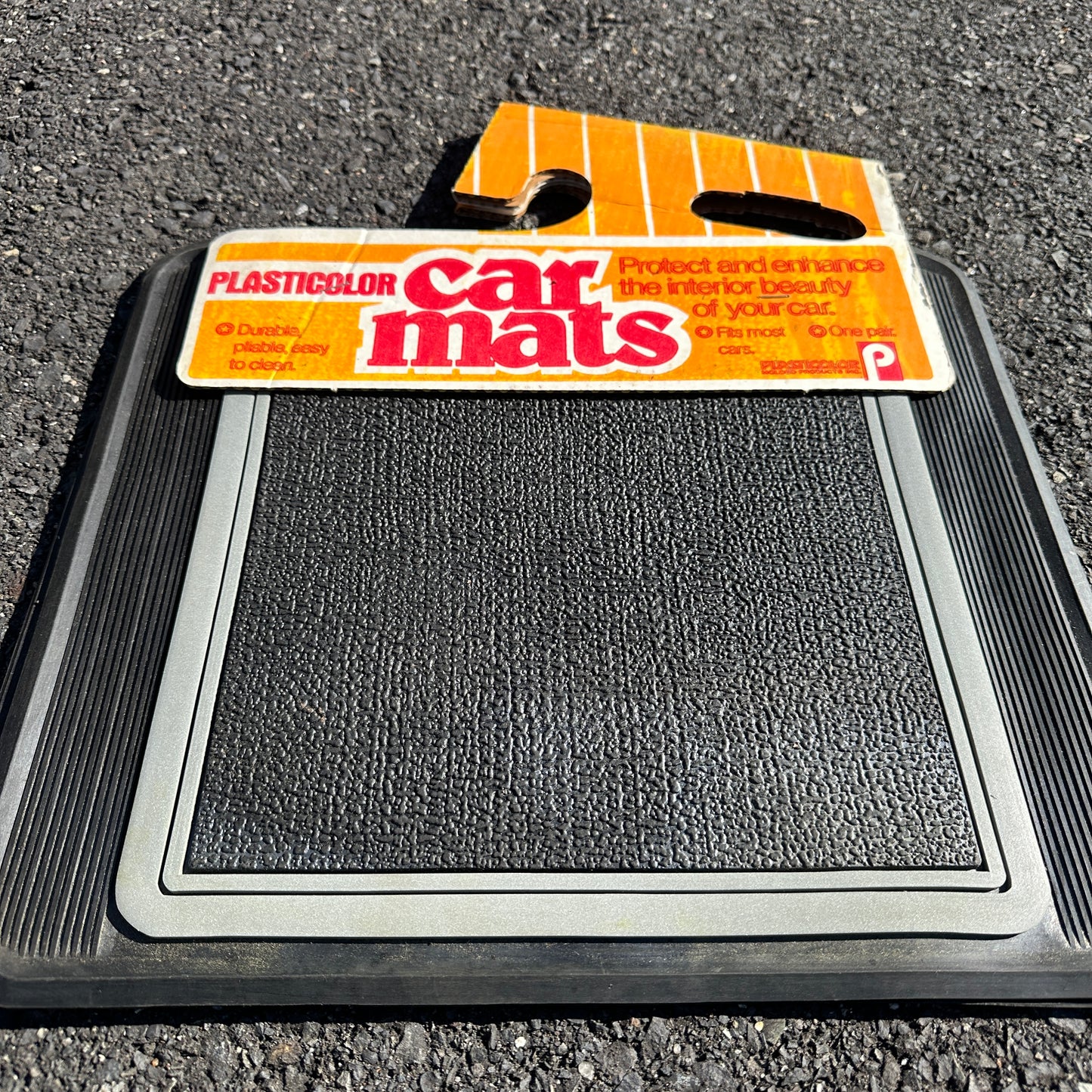 NOS Textured Rear Floor Mats
