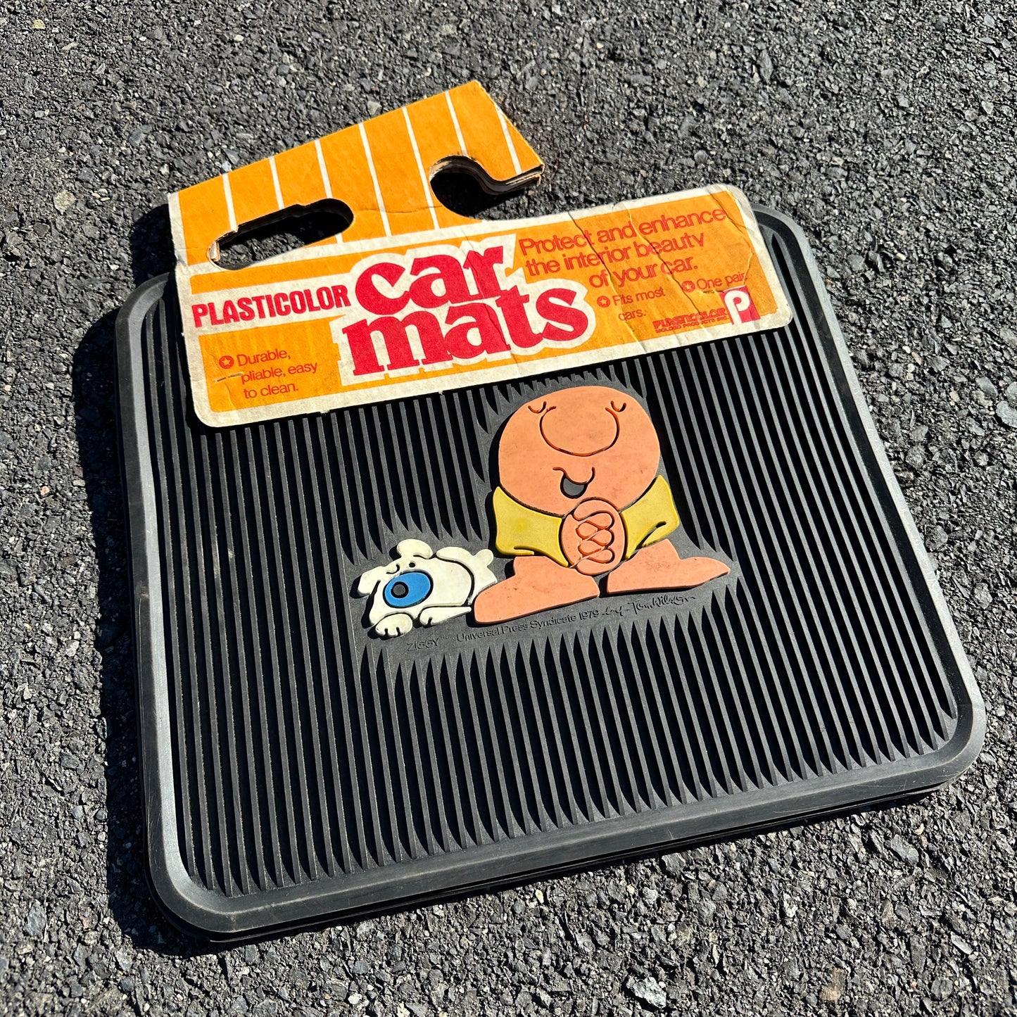 NOS Ziggy Floor Mats Mini- Plasticolor 15x14