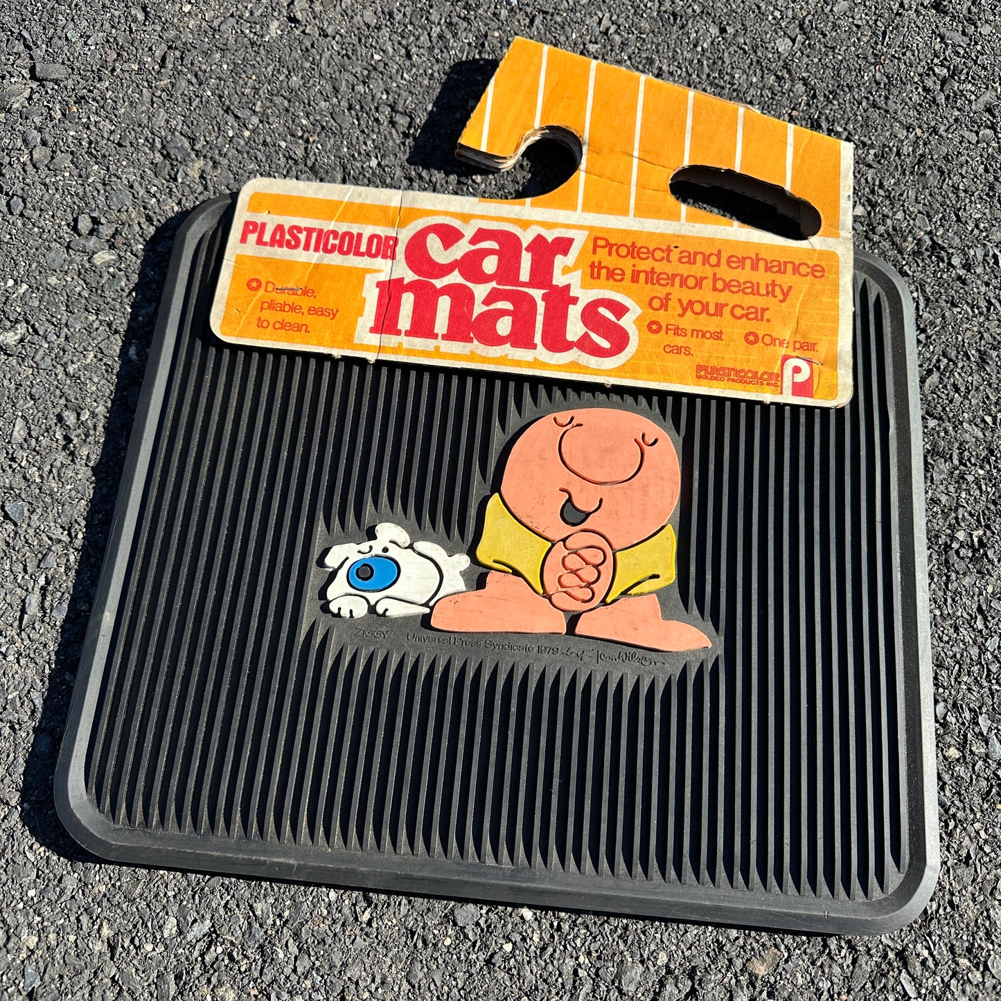 NOS Ziggy Floor Mats Mini- Plasticolor 15x14