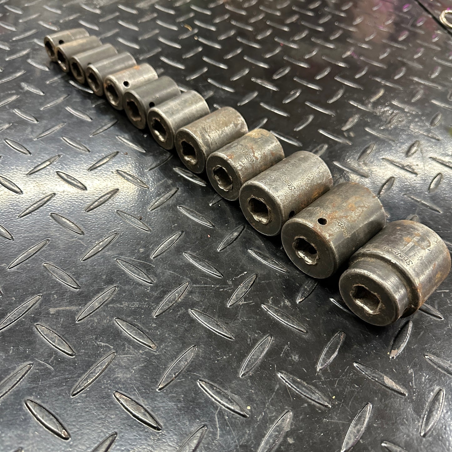 Snap-on 1/2 Drive SAE 6pt Impact Socket 12pc set 1/2" to 1-1/4" 1980s Underline