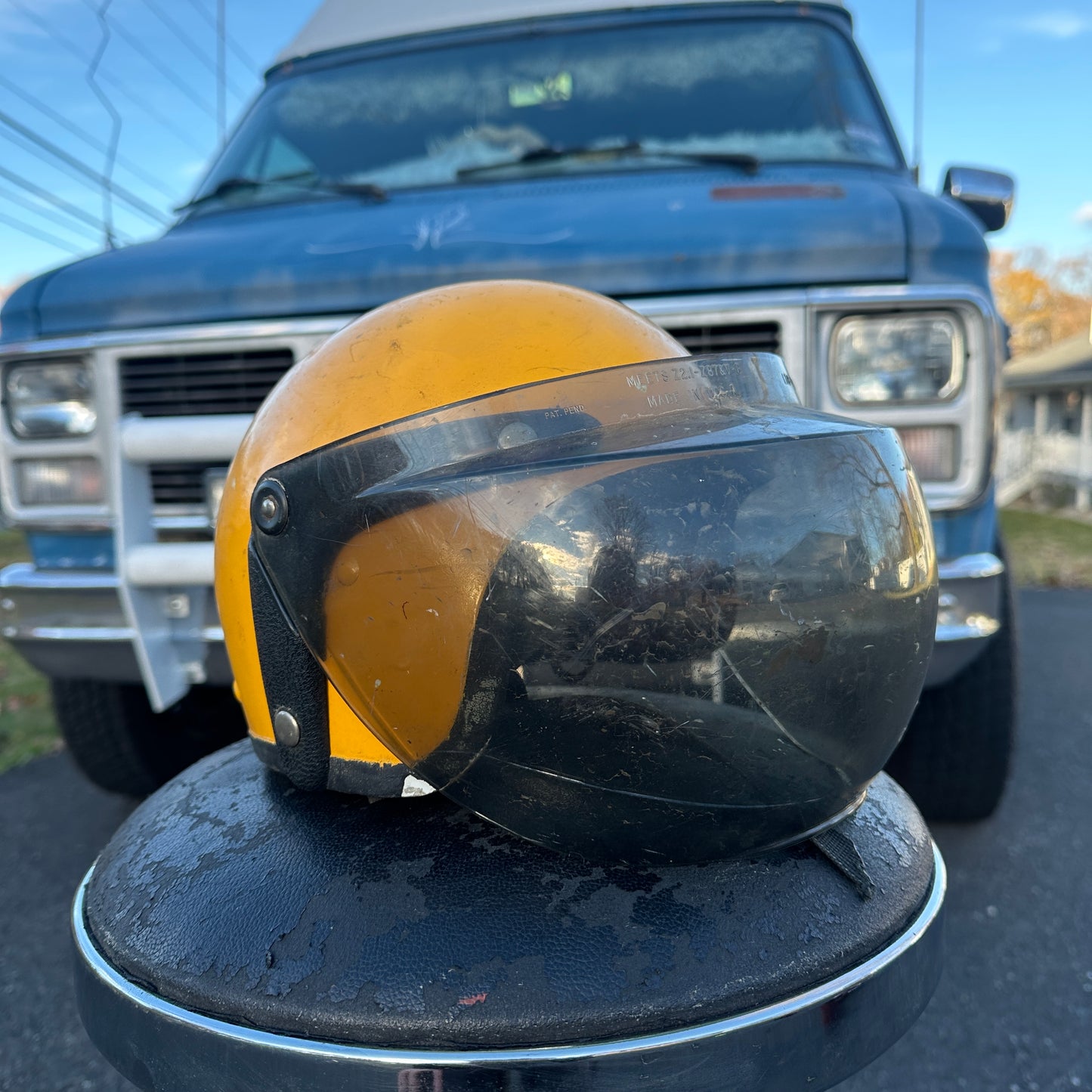 1/2 Helmet with flip-down Shield