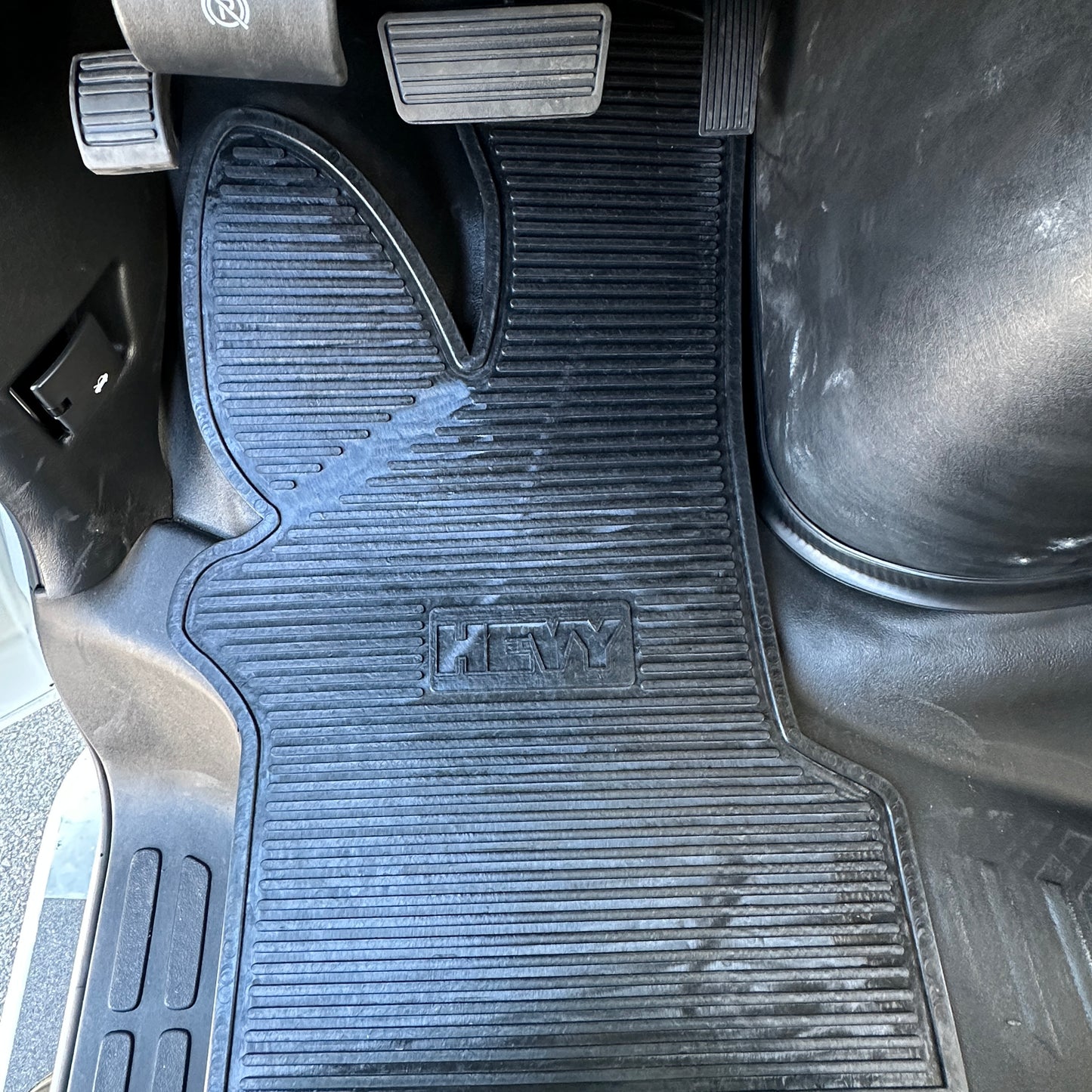 96+ Chevy Express/GMC Savana Floor Mats - Hevy BigRig Beef