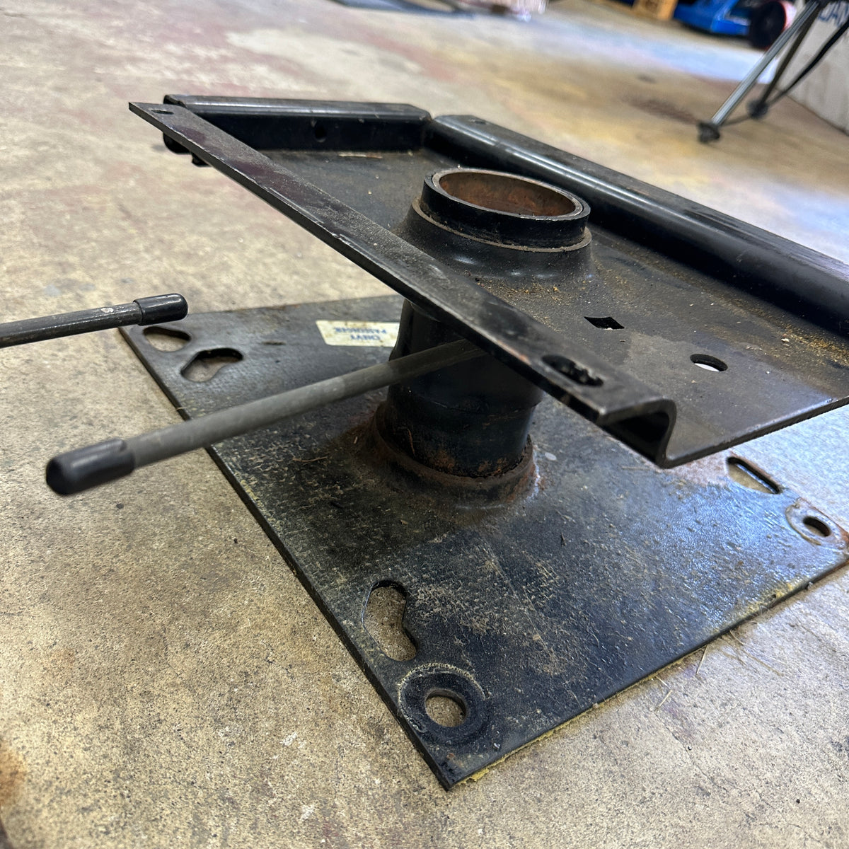 Swivel Seat Bases 71-95 GVan