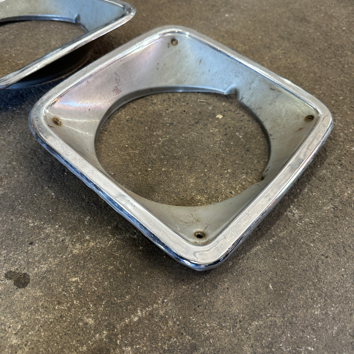 1971-1977 GVan Chrome Headlight Bezels