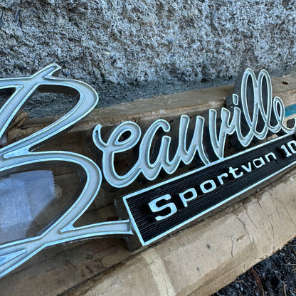 NOS Beauville Sportvan 10 Emblem - 71-76 GVan