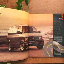 Load image into Gallery viewer, Chevy Vans 1992 - Original GM Dealership Catalog