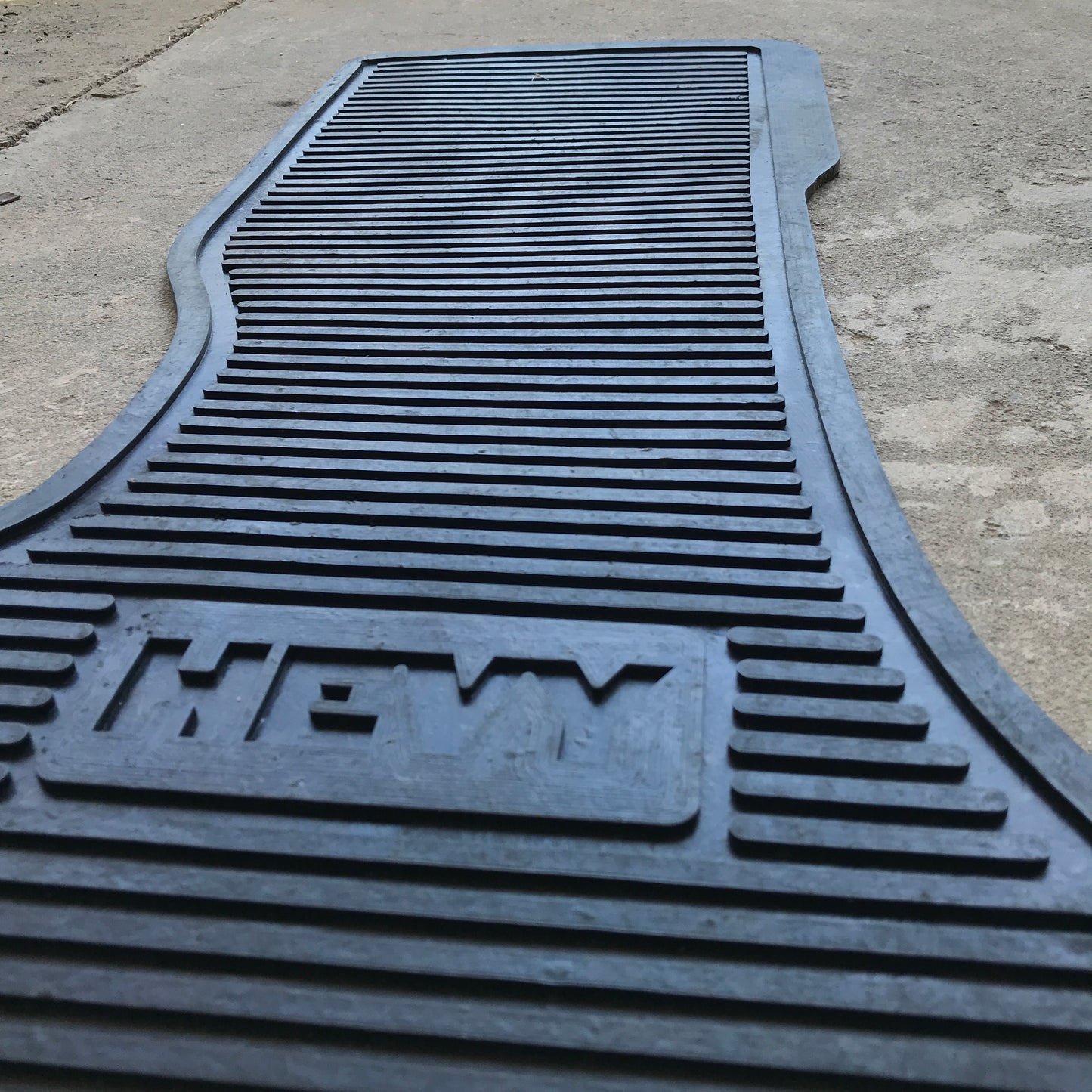 83-96 Chevy/GMC GVan Floor Mats - Hevy BigRig Beef