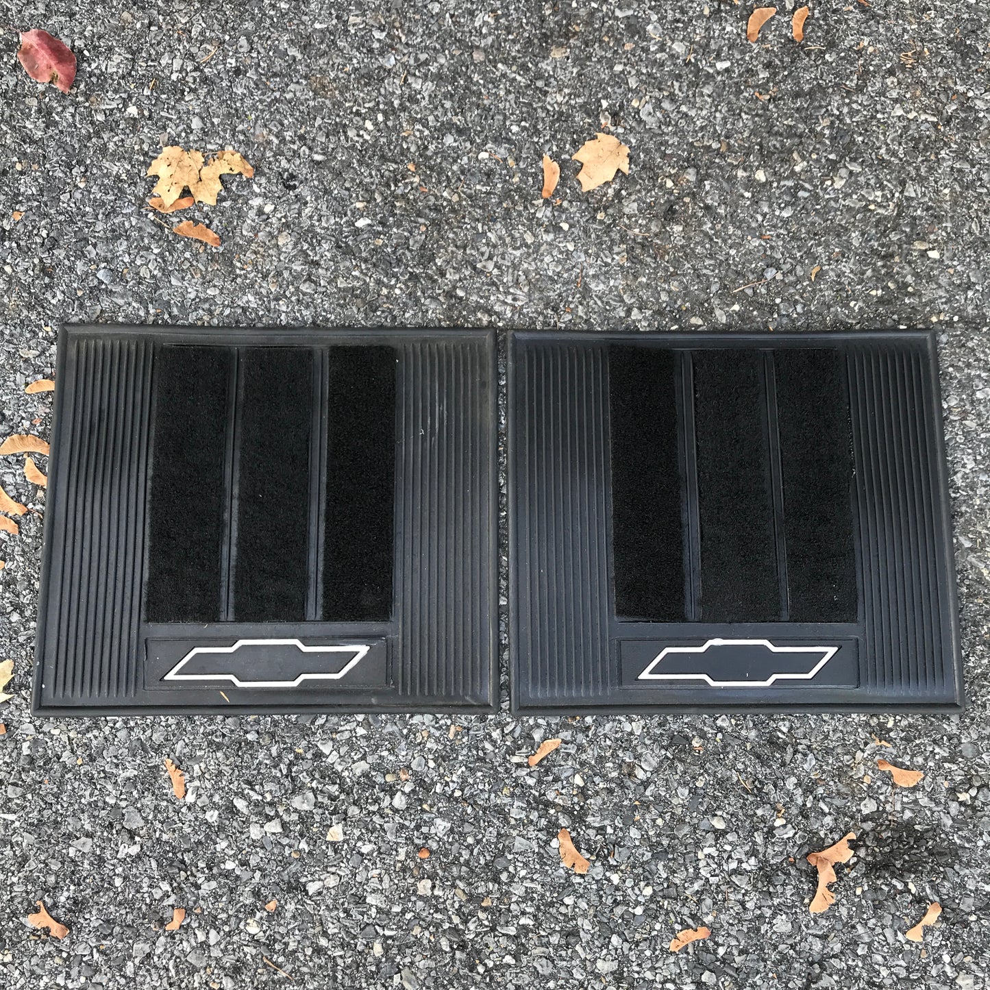 NOS Chevy Bowtie Floor Mats Mini - Plasticolor 15x14